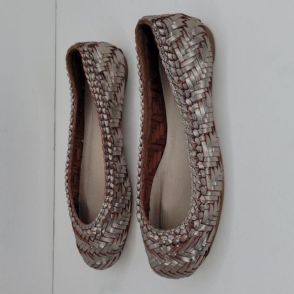 SEYCHELLES Pewter Ballet Flats Woven Metallic Leather 7M - Picture 3 of 16